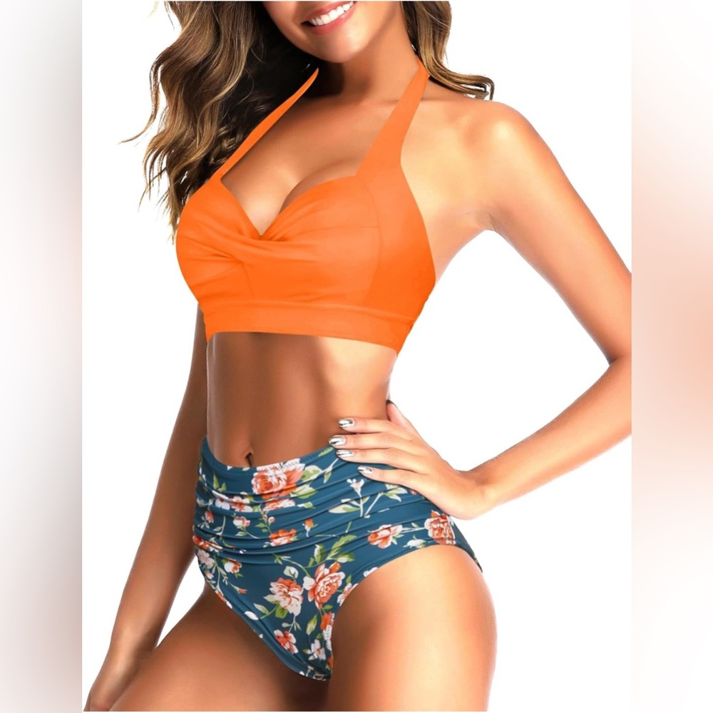 Floral Orange Halter Bikini Set * Size M * Brand New with Tags and Gorgeous *